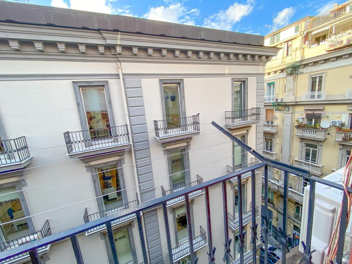Le Casette Di Piazza Borsa Neapol Exteriér fotografie